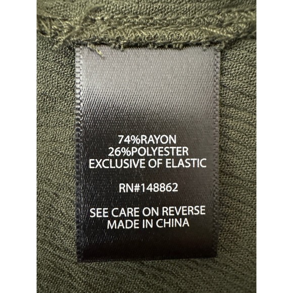 Torrid Womens Olive Green Smocked Puff Sleeve Top Size 1X Boho Flowy Romantic - Picture 4 of 7